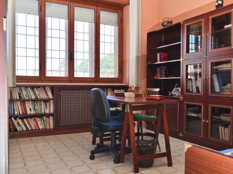 Via Antonio Gramsci, 27 - Aprilia