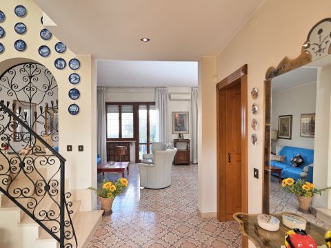 Via Antonio Gramsci, 27 - Aprilia