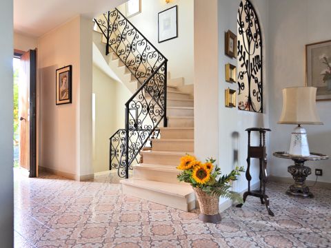 Via Antonio Gramsci, 27 - Aprilia