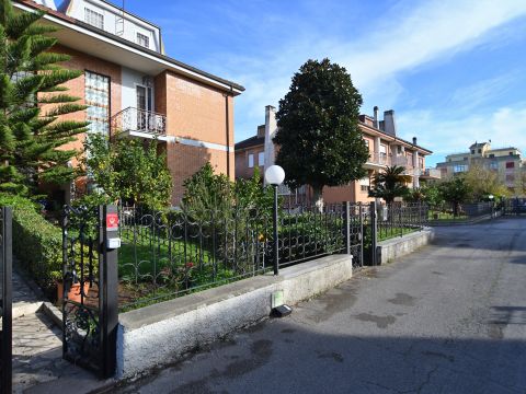 Via Antonio Gramsci, 27 - Aprilia