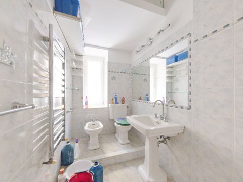 Salita di Oregina, 15 - Genova