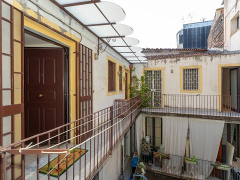 Via Gabriello Carnazza, 13 - Catania