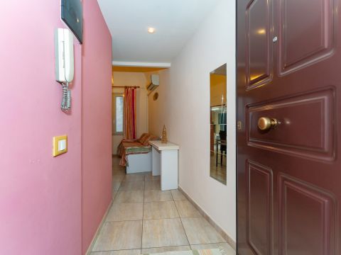 Via Gabriello Carnazza, 13 - Catania