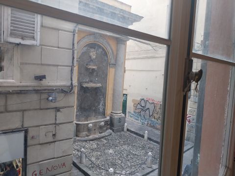 Via del Campo, 10 - Genova