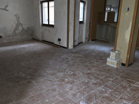 Via Giacomo Matteotti, 29 - Pozzuoli