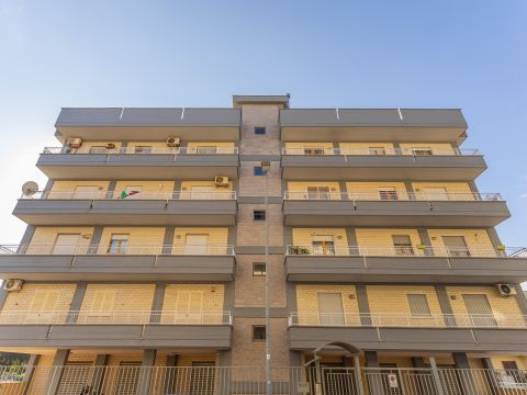 Via Riccardo Lombardi, 8 - Grumo Appula