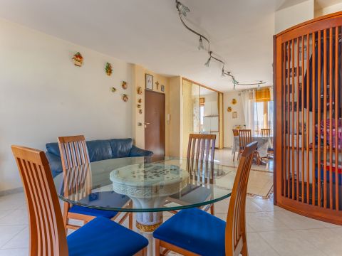 Via Riccardo Lombardi, 8 - Grumo Appula