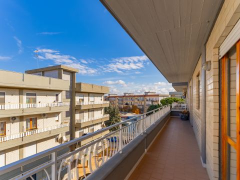 Via Riccardo Lombardi, 8 - Grumo Appula