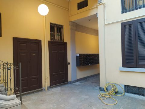 Via Coluccio Salutati, 17 - Milano