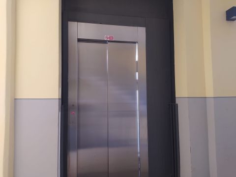 Via Coluccio Salutati, 17 - Milano