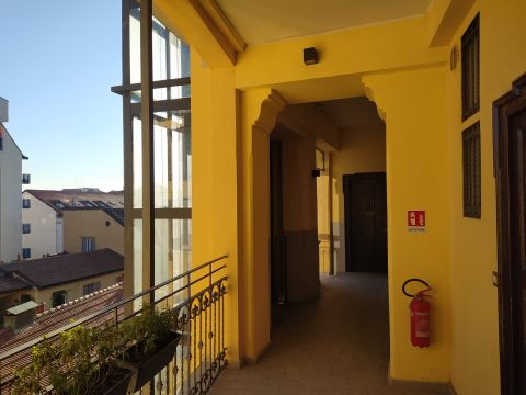 Via Coluccio Salutati, 17 - Milano