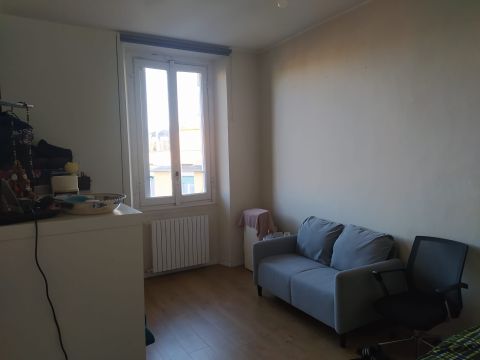 Via Coluccio Salutati, 17 - Milano