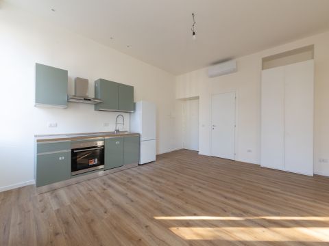 Via Pietro Colletta, 30 - Milano