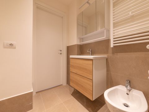 Via Pietro Colletta, 30 - Milano