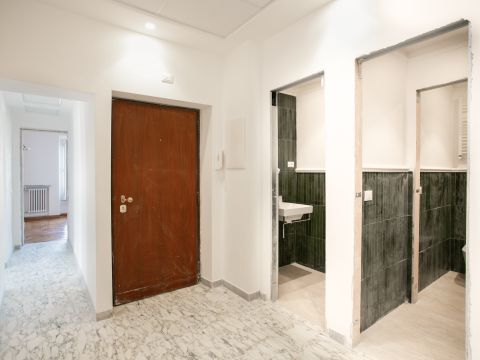 Largo Arenula, 11 - Roma