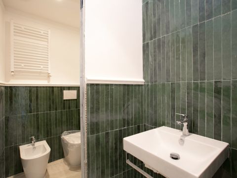 Largo Arenula, 11 - Roma