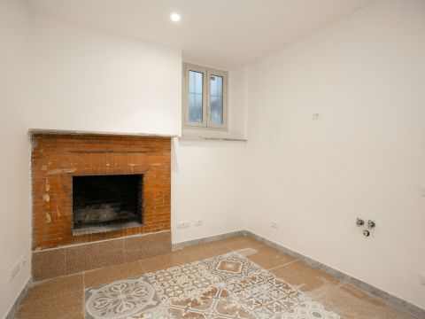 Largo Arenula, 11 - Roma