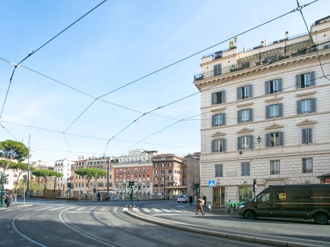 Largo Arenula, 11 - Roma