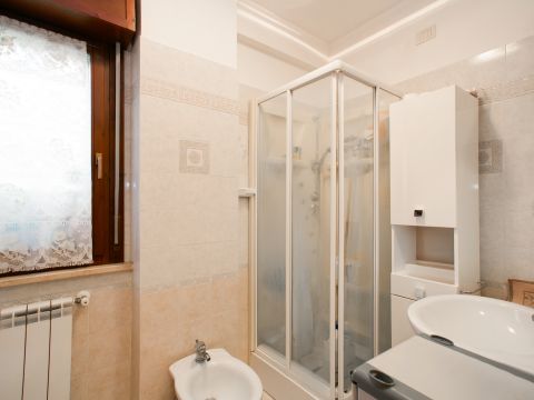 Viale Attilio Bertolucci, 105 - Roma