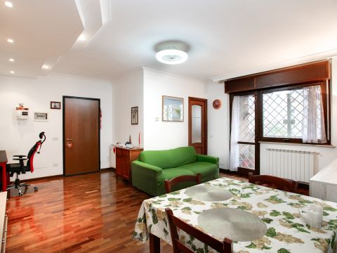 Viale Attilio Bertolucci, 105 - Roma