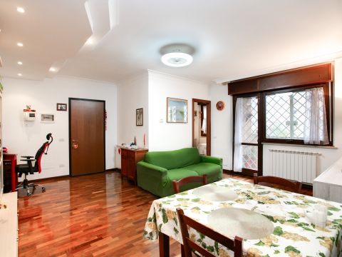 Viale Attilio Bertolucci, 105 - Roma