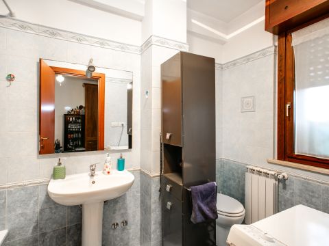 Viale Attilio Bertolucci, 105 - Roma