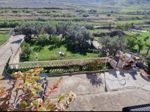 Via degli Oleandri, 2 - Crotone