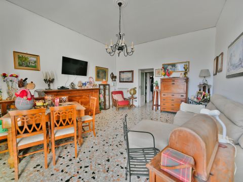 Salita Scanzano, 10 - Castellammare Di Stabia