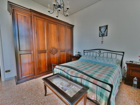 Salita Scanzano, 10 - Castellammare Di Stabia