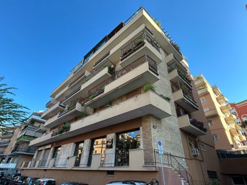 Via Antonio Serra, 122 - Roma