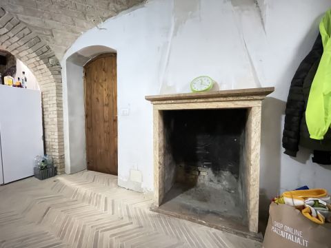 Via Alvaro de Mendoza, 5 - Sant'omero