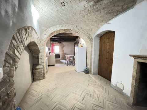 Via Alvaro de Mendoza, 5 - Sant'omero