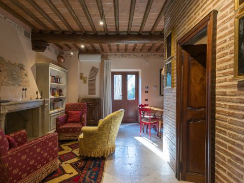 Strada Statale 1, 298 - San Giuliano Terme