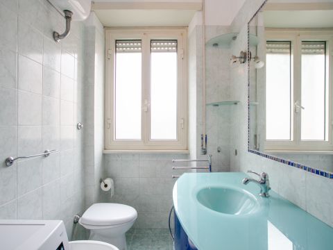 Viale Alessandrino, 304 - Roma