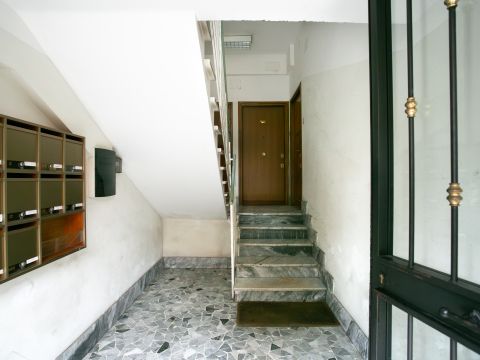 Viale Alessandrino, 304 - Roma