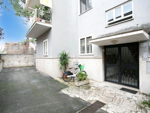 Viale Alessandrino, 304 - Roma