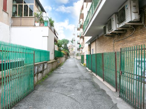 Viale Alessandrino, 304 - Roma