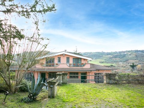 Via del Laghetto, 26b - Fiano Romano