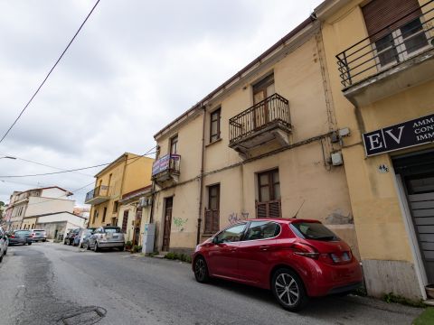 Via Francesco Paglia, 44 - Catanzaro