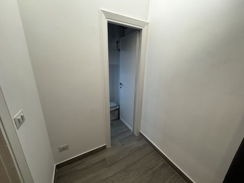 Via Ludovico di Monreale, 48 - Roma