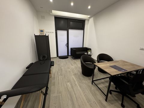 Via Ludovico di Monreale, 48 - Roma