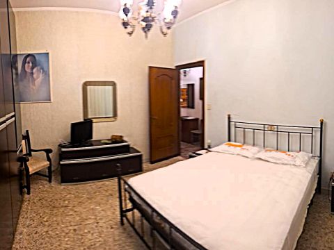 Via Antonello da Messina, 8 - Roma