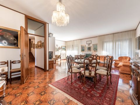 Via Torino, 20 - Selvazzano Dentro