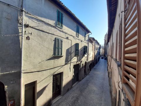 Via Roma, 35 - Acquapendente