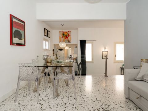 Via Santa Maria della Stella, 16b - Catania