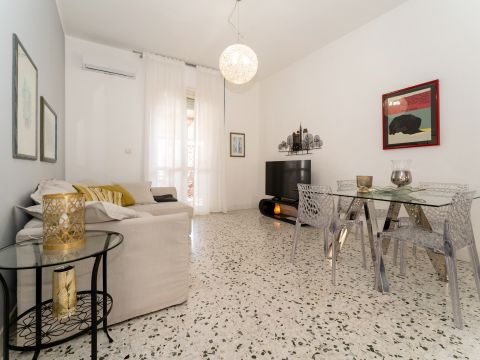 Via Santa Maria della Stella, 16b - Catania