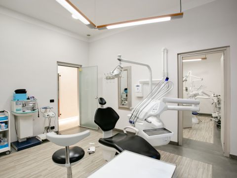 Via Luciano Manara, 25 - Roma