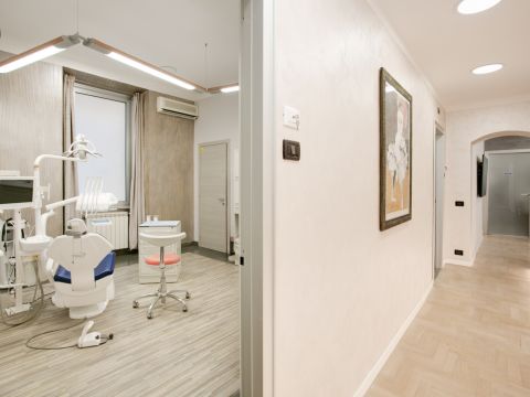 Via Luciano Manara, 25 - Roma