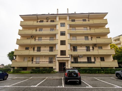 Via Nicola Misasi, 76 a - Catanzaro