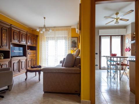 Via Nicola Misasi, 76 a - Catanzaro